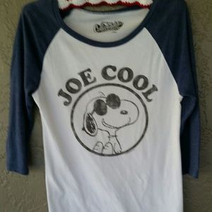 Old Navy Collectible 3/4 sleeve Snoopy shirt